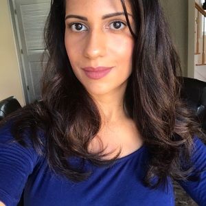 Meet your Posher, Ari